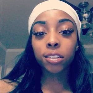 Meet your Posher, Shea